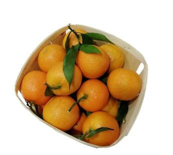 Clementines with leaves